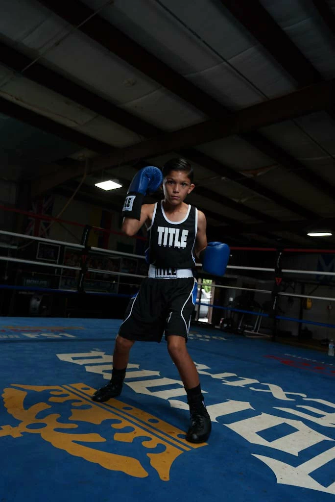 TITLE Boxing USA Boxing Competition Gloves - Elastic - Image 7