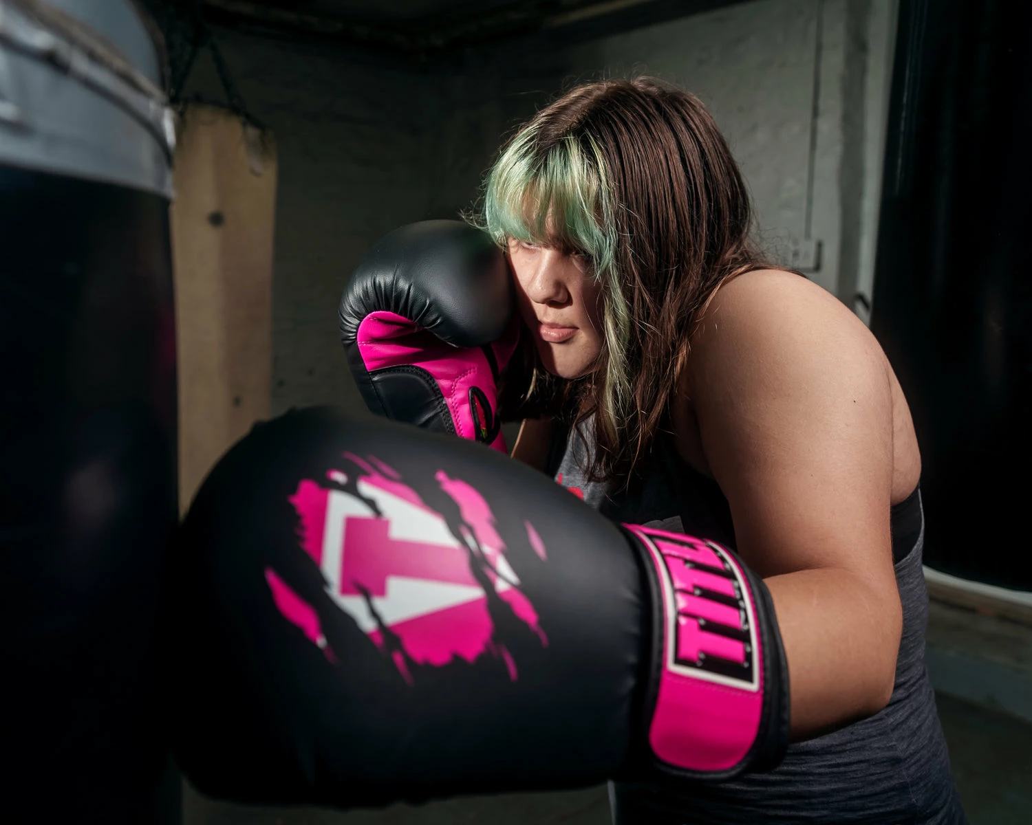 TITLE Classic Shredded Boxing Gloves - Image 6