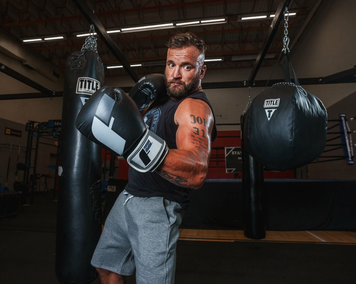 Fighting Big Logo Bag Gloves - Image 8