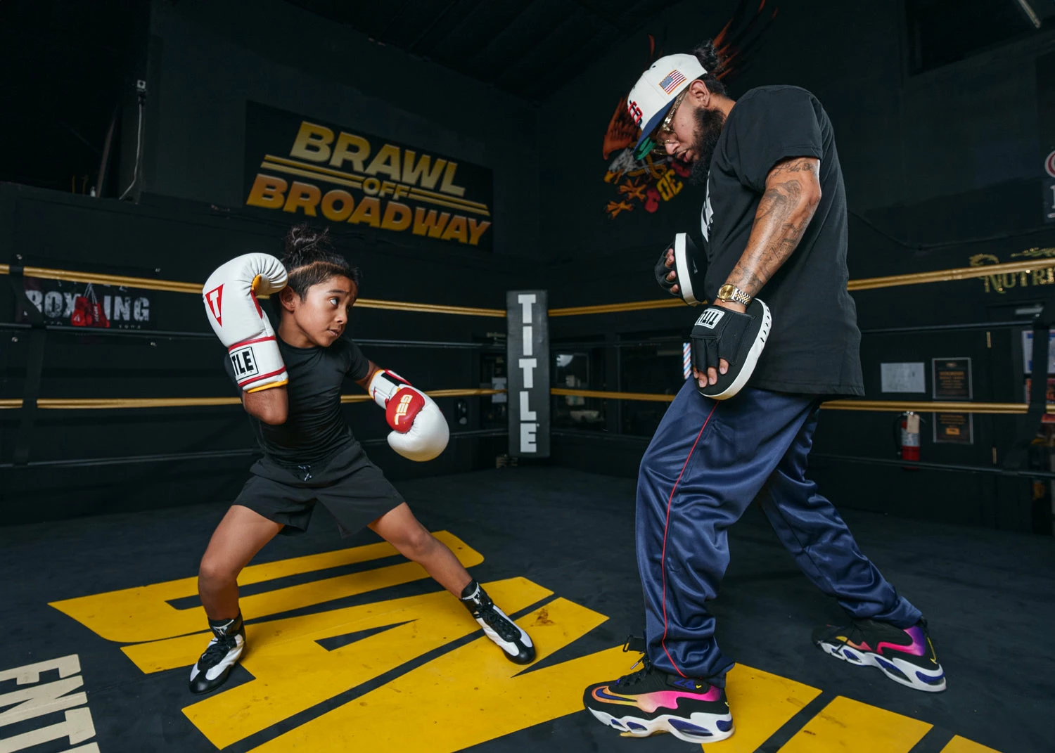 TITLE Boxing Gel Tech Punch Mitts 2.0 - Image 6