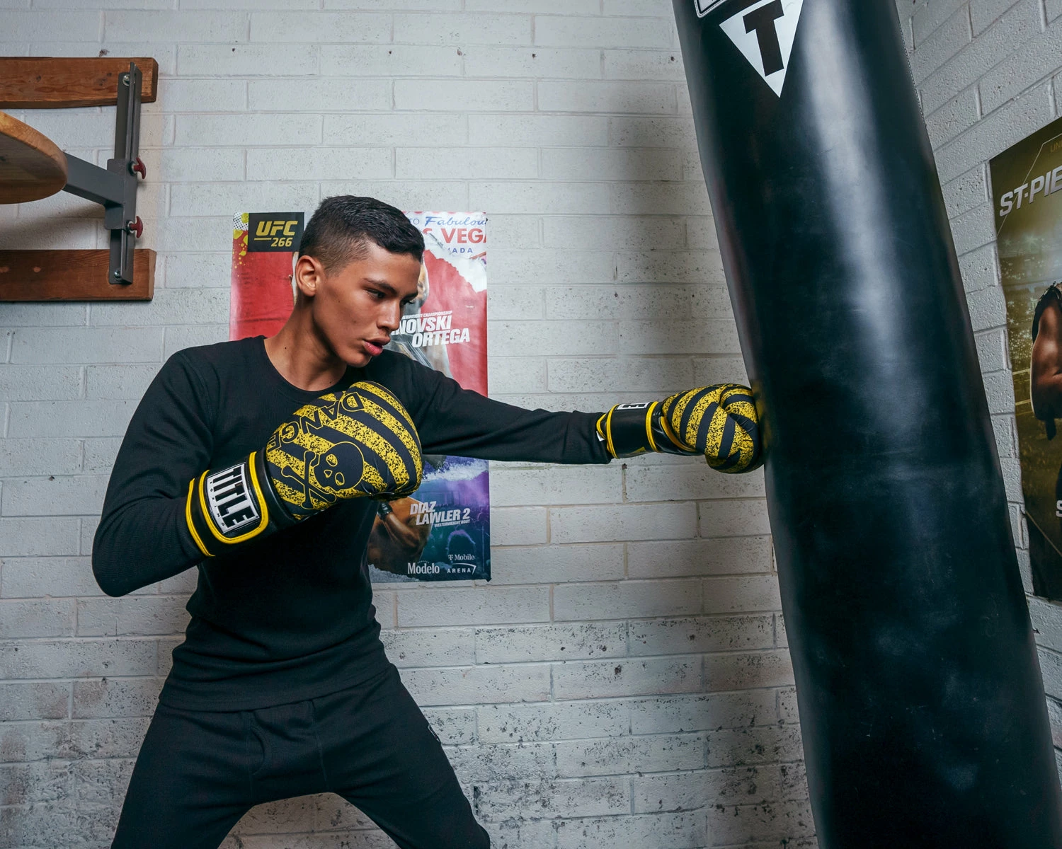 TITLE Boxing Infused Foam Danger Bag Gloves - Image 7