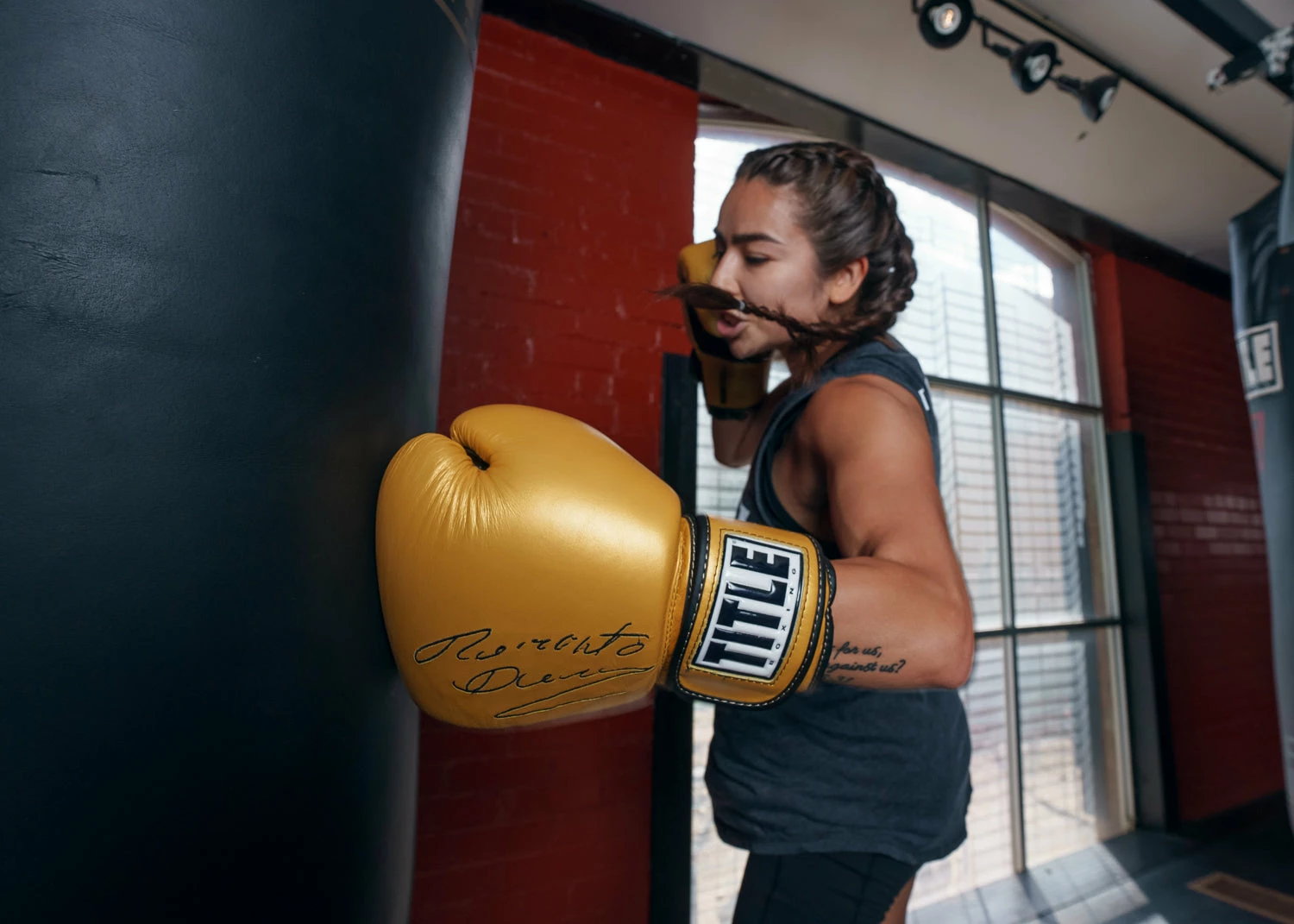 TITLE Boxing Roberto Duran Leather Training Gloves - Image 2