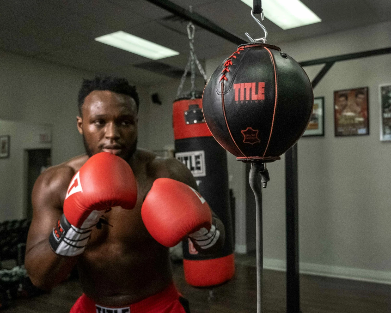 TITLE Boxing Retro Style Leather Double End Bag - Image 3