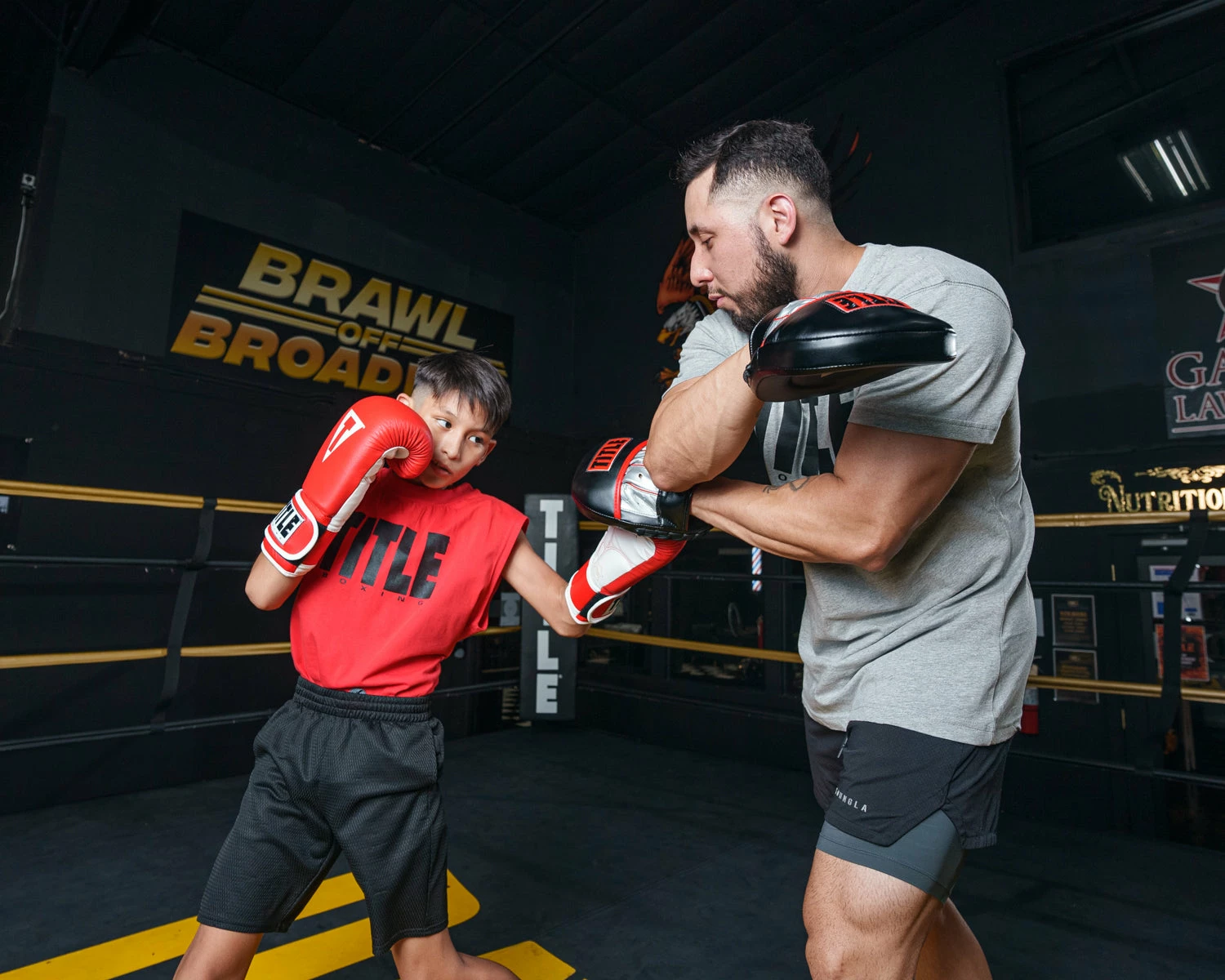 TITLE Boxing Valiant Micro Mitts - Image 5