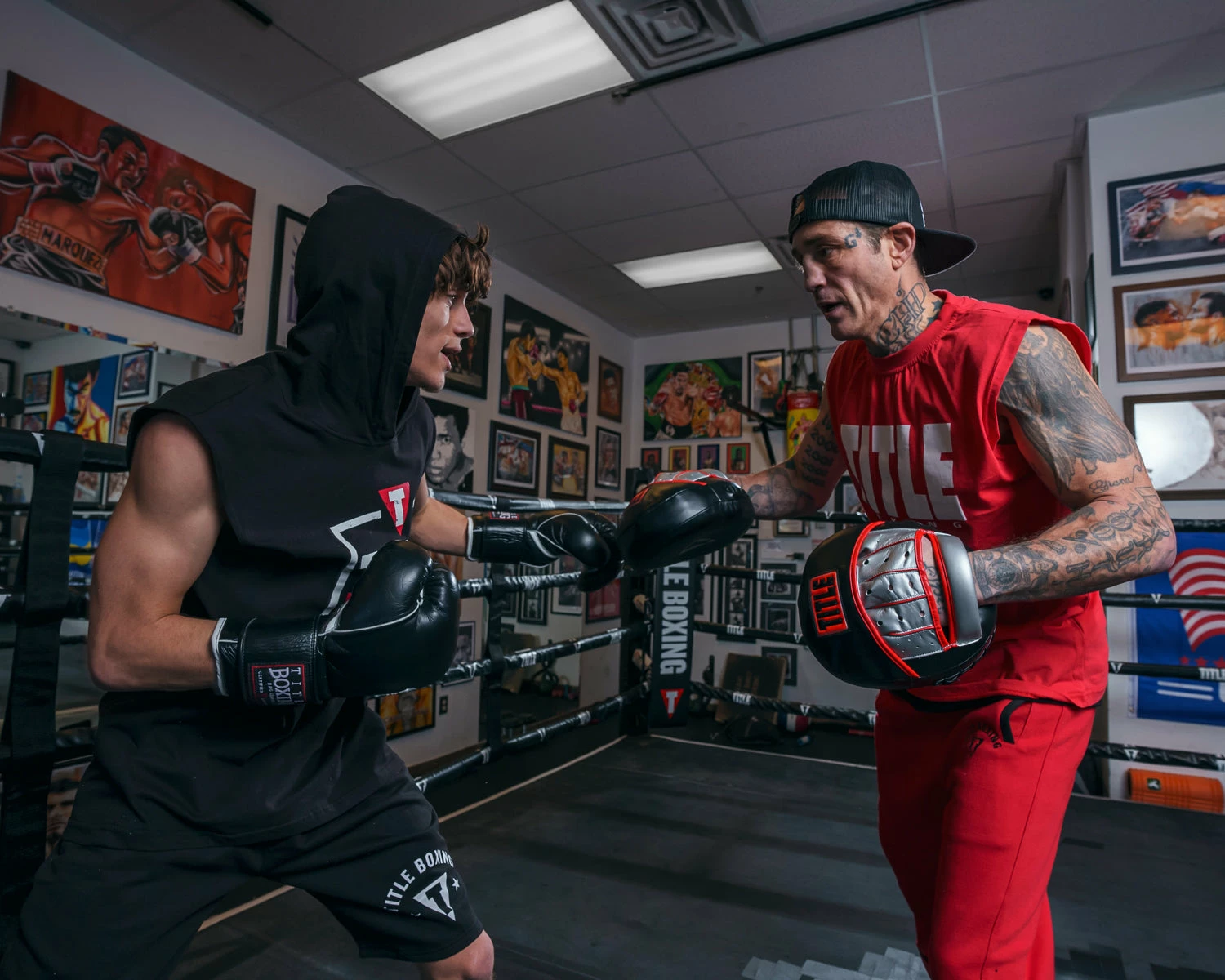 TITLE Boxing Valiant Punch Mitts - Image 6