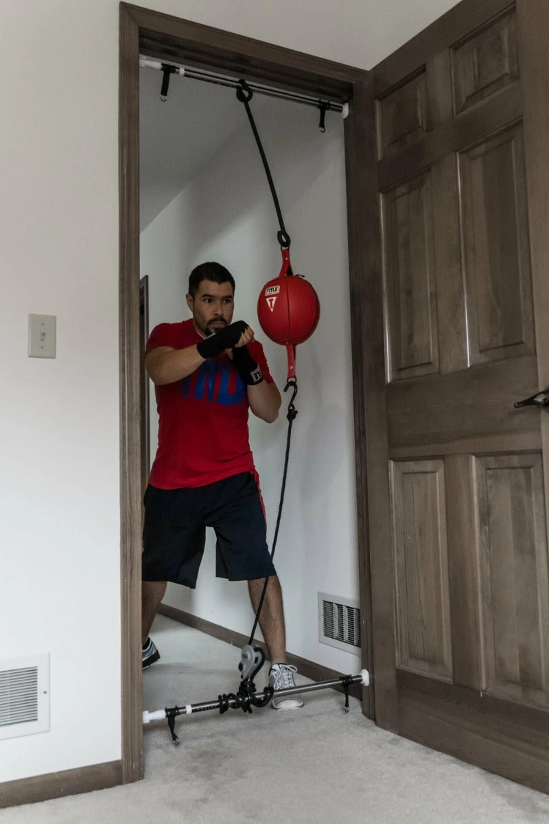 TITLE Boxing Adjustable Doorway Hanger - Image 2