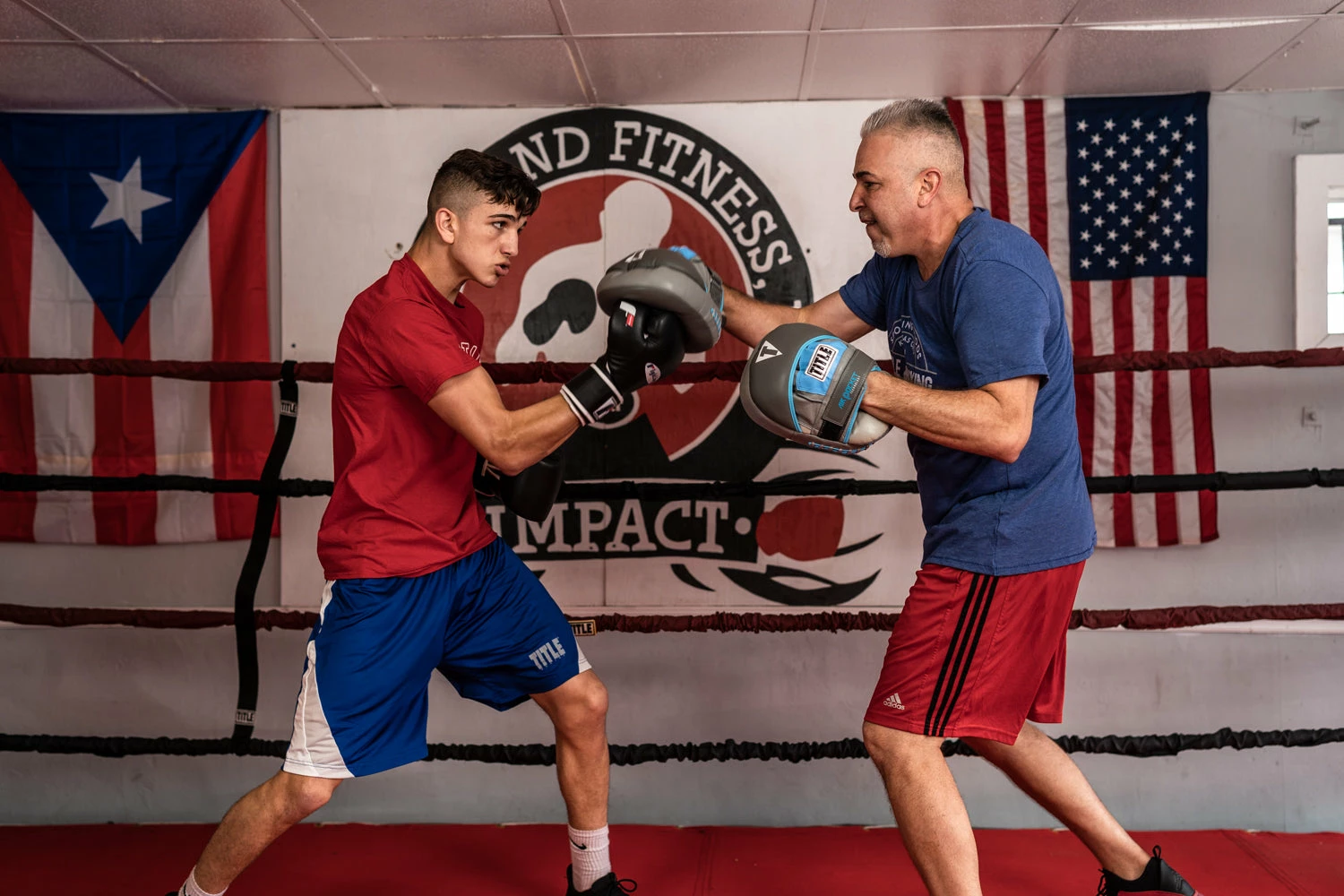 TITLE Boxing Air Pocket Technology Punch Mitts - Image 8