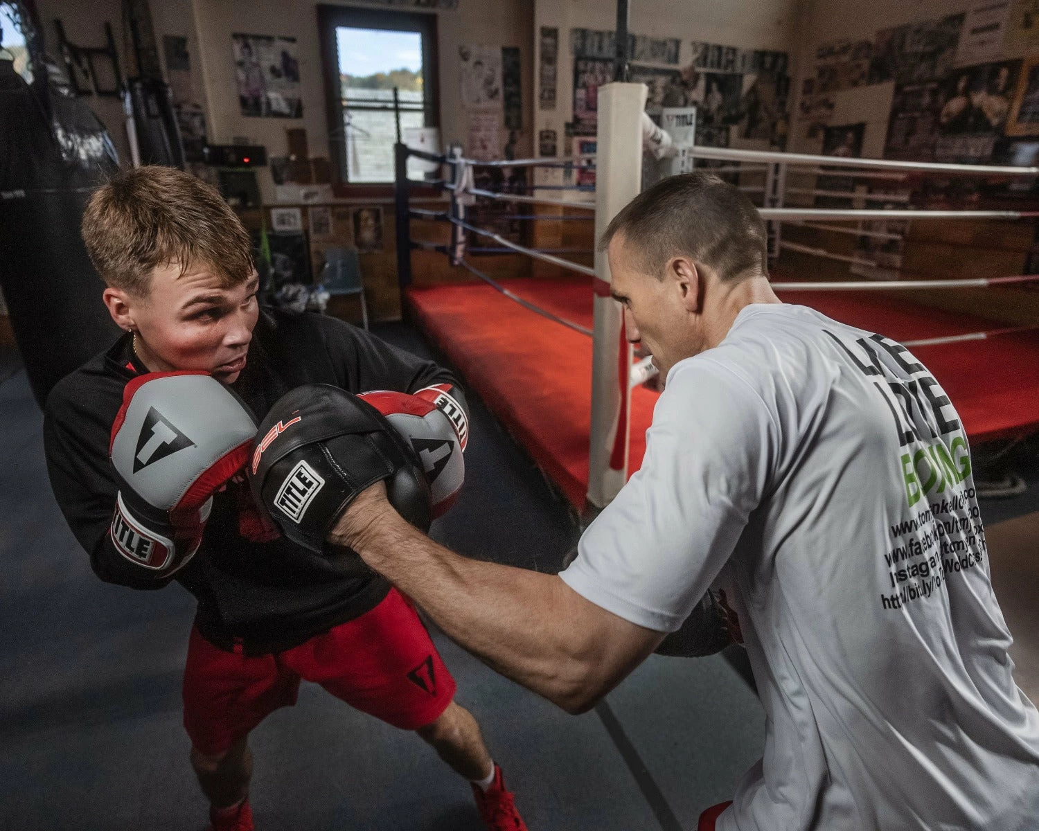 TITLE Boxing Gel Rush Bag Gloves - Image 3